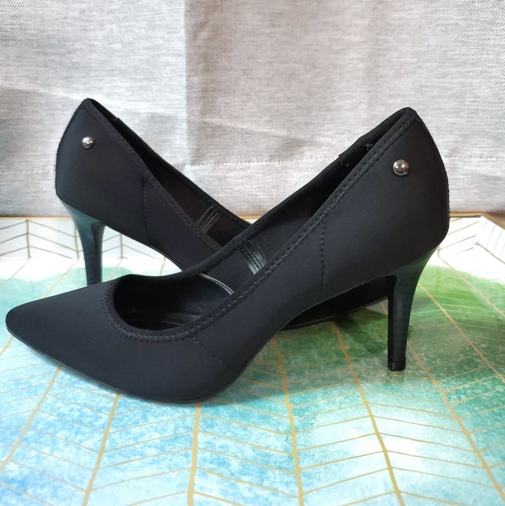 Simply Vera - Vera Wang Stretch Heel- WORN ONCE